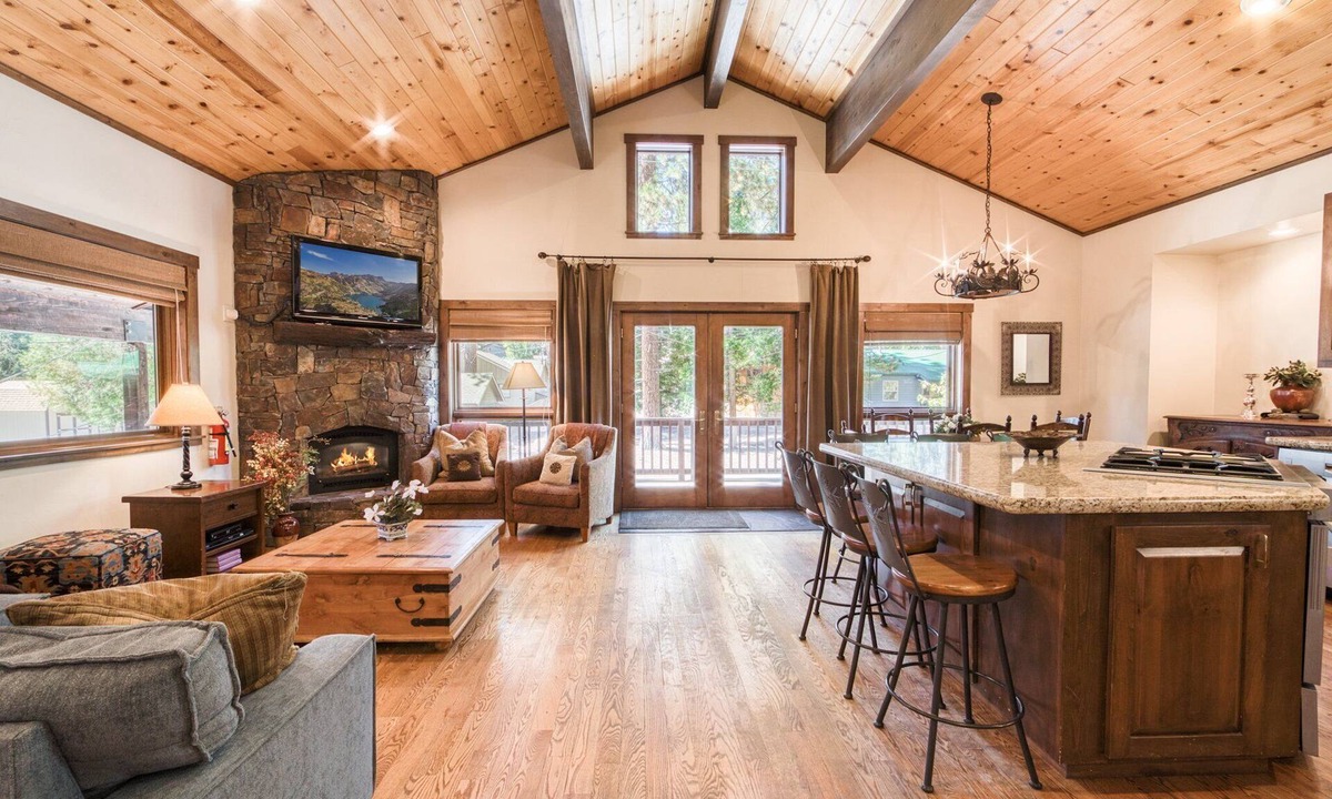 Tahoe Vista House | Agatam by Tahoe Getaways - Hot Tub, Close to Lake, Dogs OK