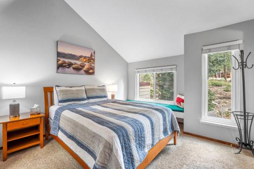 Carnelian Woods House | Alpine Escape: Tahoe Oasis Steps from Lake