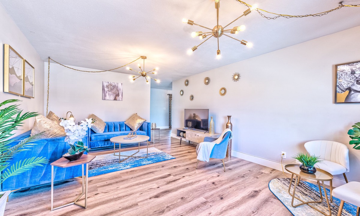 Winchester House | Amazing 1 story Villa 3min to Convention center 5 min to the strip large pool