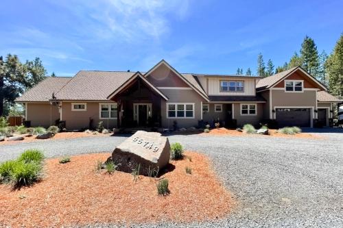 Oregon Water Wonderland House | Angler's Oasis! Group-Friendly Deschutes River Gem