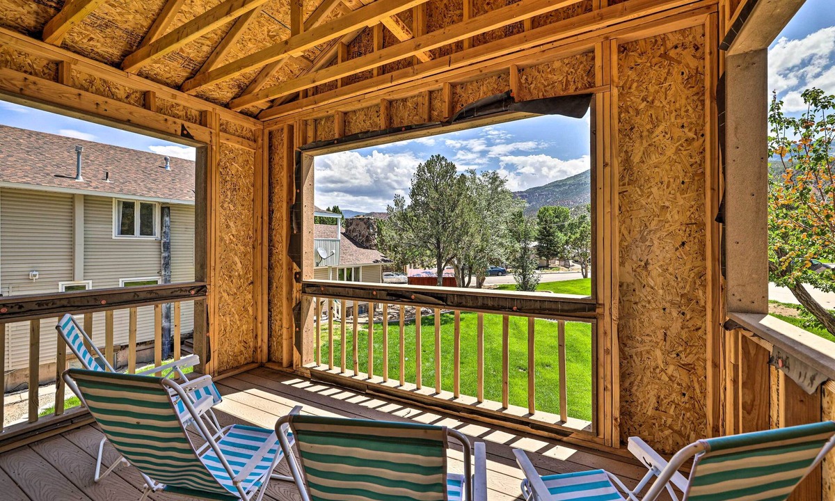 Cedar City Cottage | Arcade Games & Great Location! 7BR Cedar City Home