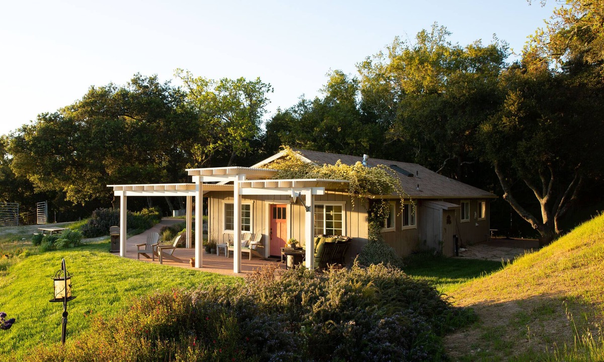 Templeton Cottage | Artist Vineyard Cottage - coastal influence in the heart of Wine Country!