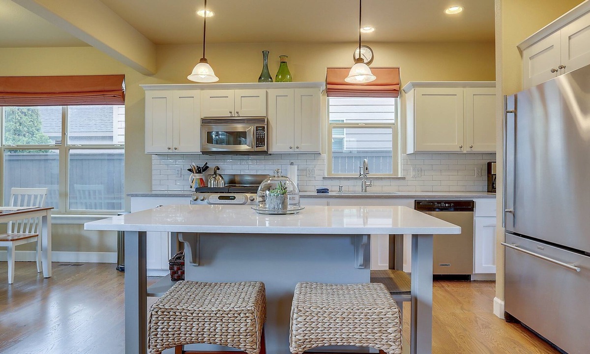Southwest Bend House | Aspen Ridge - Updated, A/C Close to Old Mill & River Trail, Peaceful