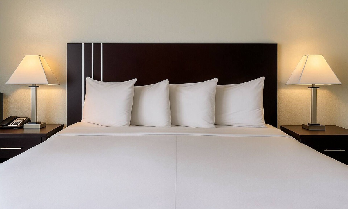 Morro Bay Hotel | Avalon Inn Downtown Morro Bay
