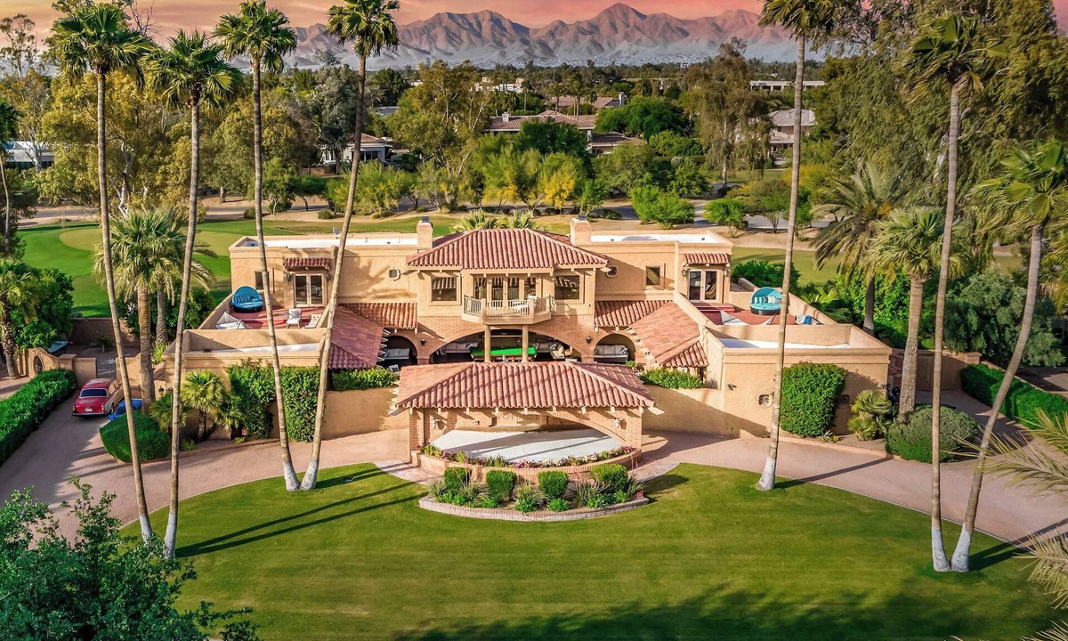 Camelback C C Estates Villa | Award-Winning Ritz Carlton Golf Green Estate|Sauna|Interior Pool|Jacuzzi|Gym|Mountain Views