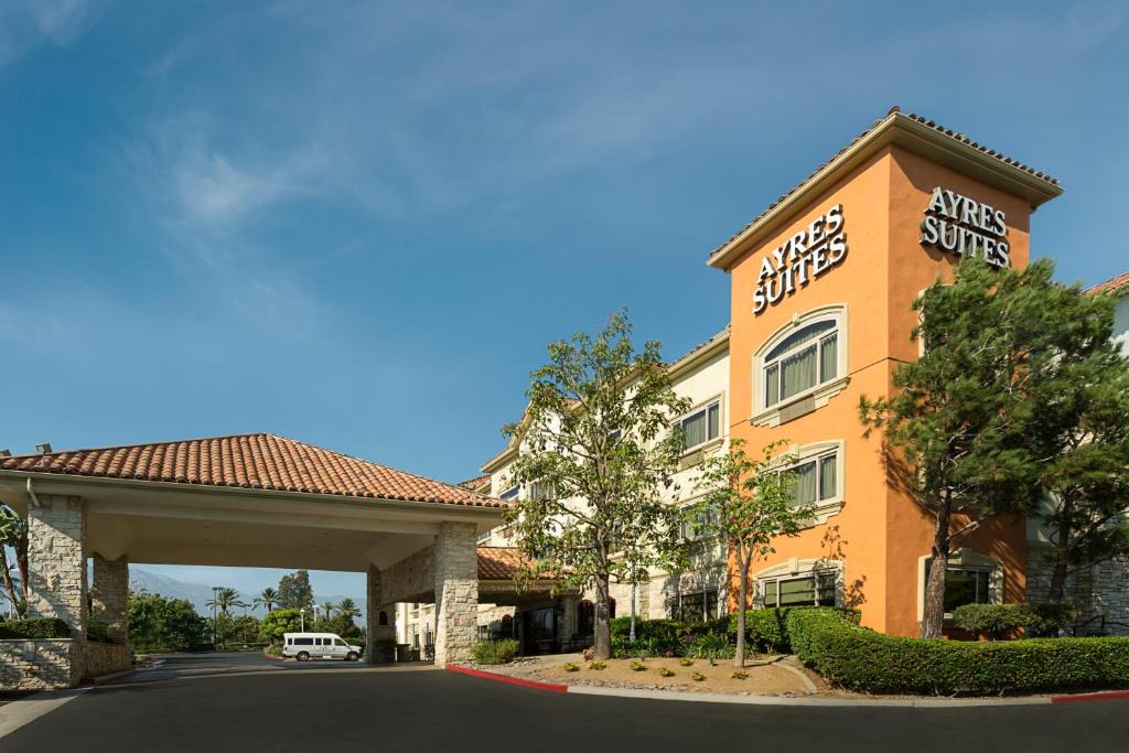 Ontario Hotel | Ayres Suites Ontario at the Mills Mall - Rancho Cucamonga