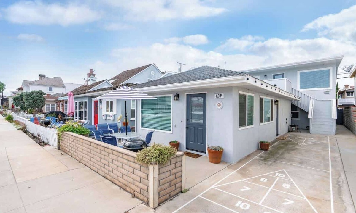 Balboa Island House | Balboa Island Duplex Near Ferry, Patio and Parking