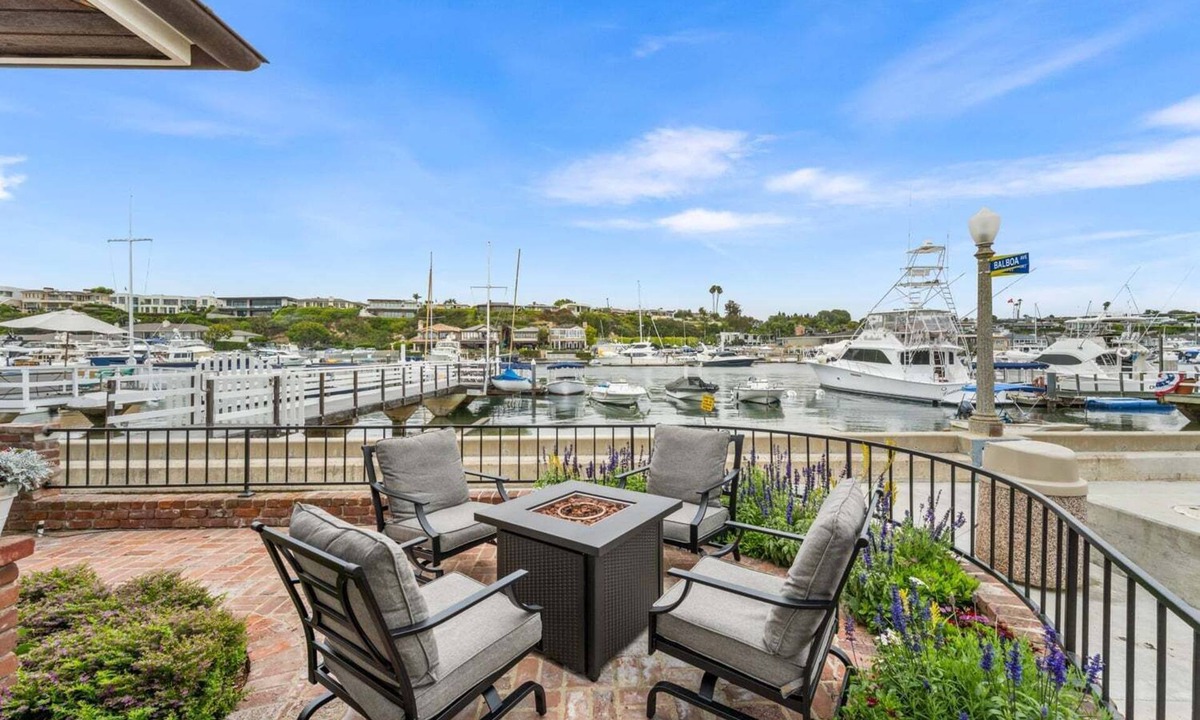 Newport Beach House | Balboa Island Family Home w/Patio on the Bayfront