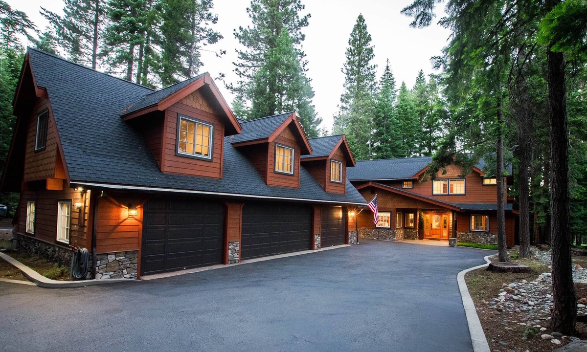 Lake Almanor West House | Basecamp Luxury Lake Almanor Cabin