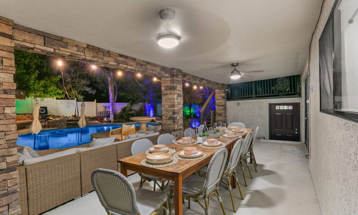 Bermuda Dunes House | Basketball-Pool-Spa-BBQ-Gameroom-Golf-Central