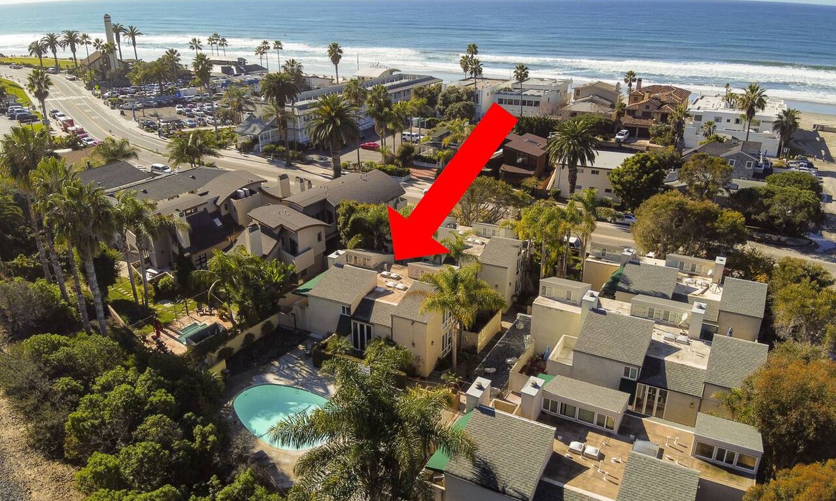 Del Mar Condo | BEACH HOME WITH POOL