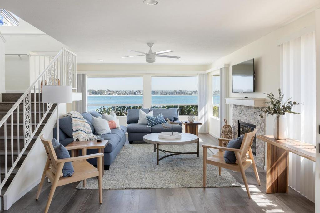 Mission Beach House | Beachhaven Bay