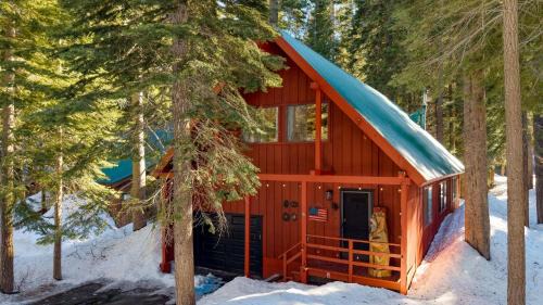 Donner Lake Woods House | Bear Americana by AvantStay
