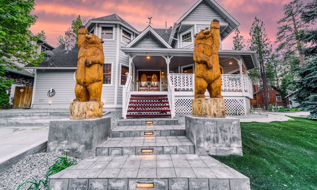 Fox Farm Cabin | Bears Palace Chalet #2008