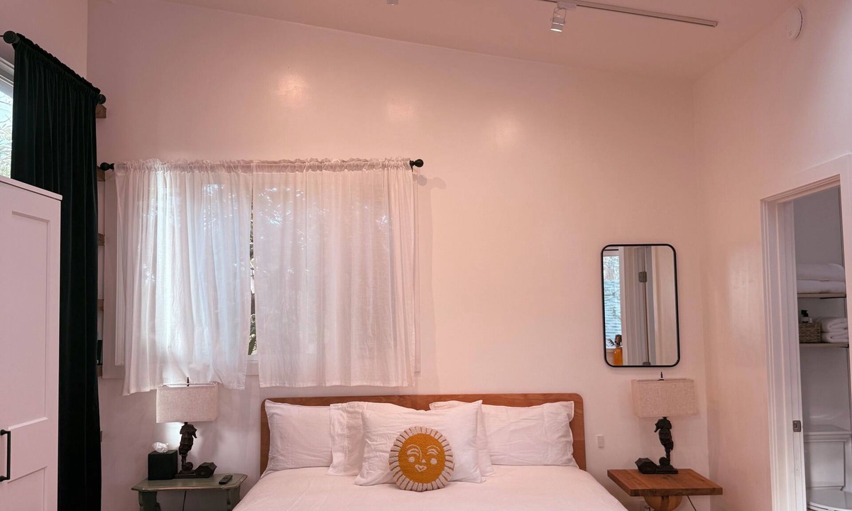 Hermosa Beach Cottage | Beautiful 1-bedroom studio in charming Hermosa Beach perfect for getaway