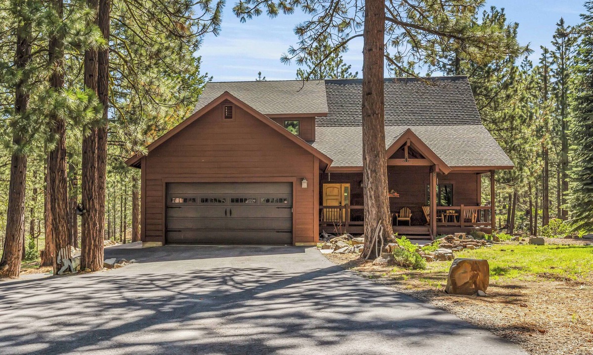 Lake Davis House | Beautiful 3 Bedroom Mountain Paradise near Lake Davis