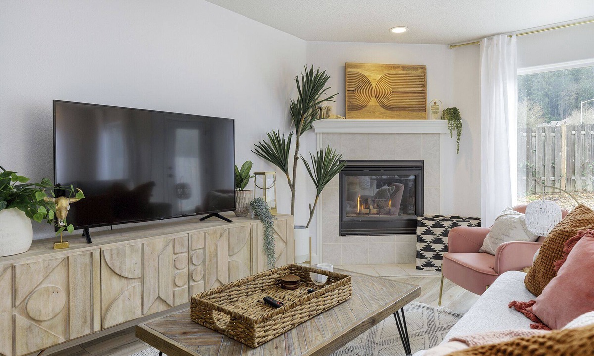 Bull Mountain House | Beautiful 4BR Retreat Walkable to Dining + Shops