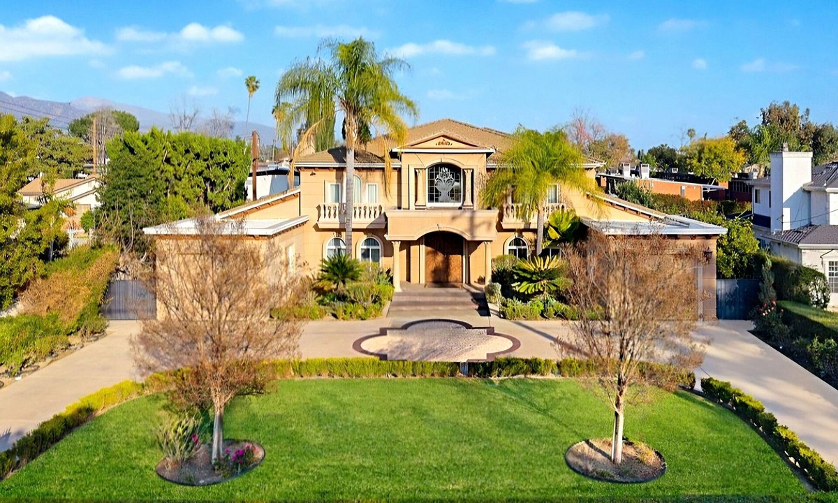 Arcadia House | Beautiful 7,000 sqft Mansion in the heart of Arcadia