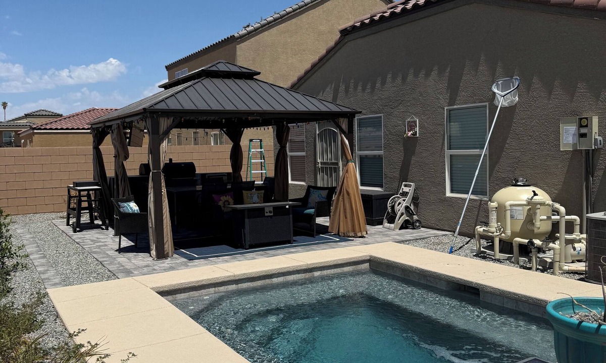 Bullhead City House | Beautiful Bullhead City Home Built-In Pool, BBQ, Covered Patio, 4 Mins to River