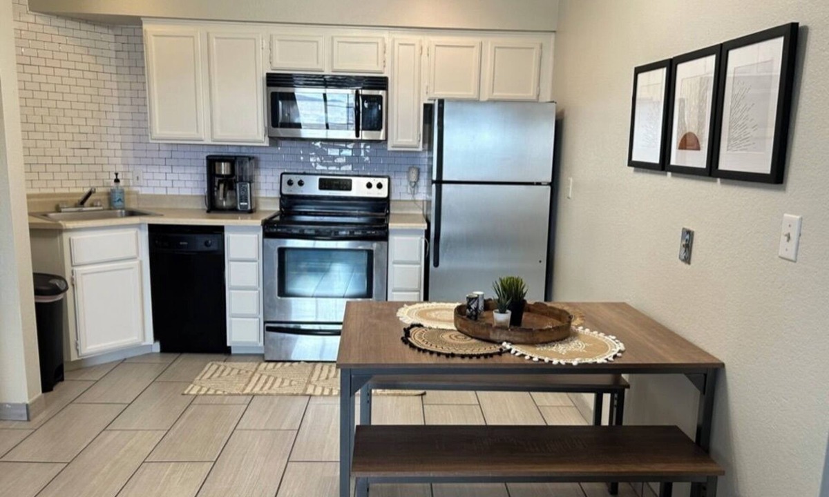 Greenehaven Condo | Beautiful Condo with Lake Powell and Lone Rock views!