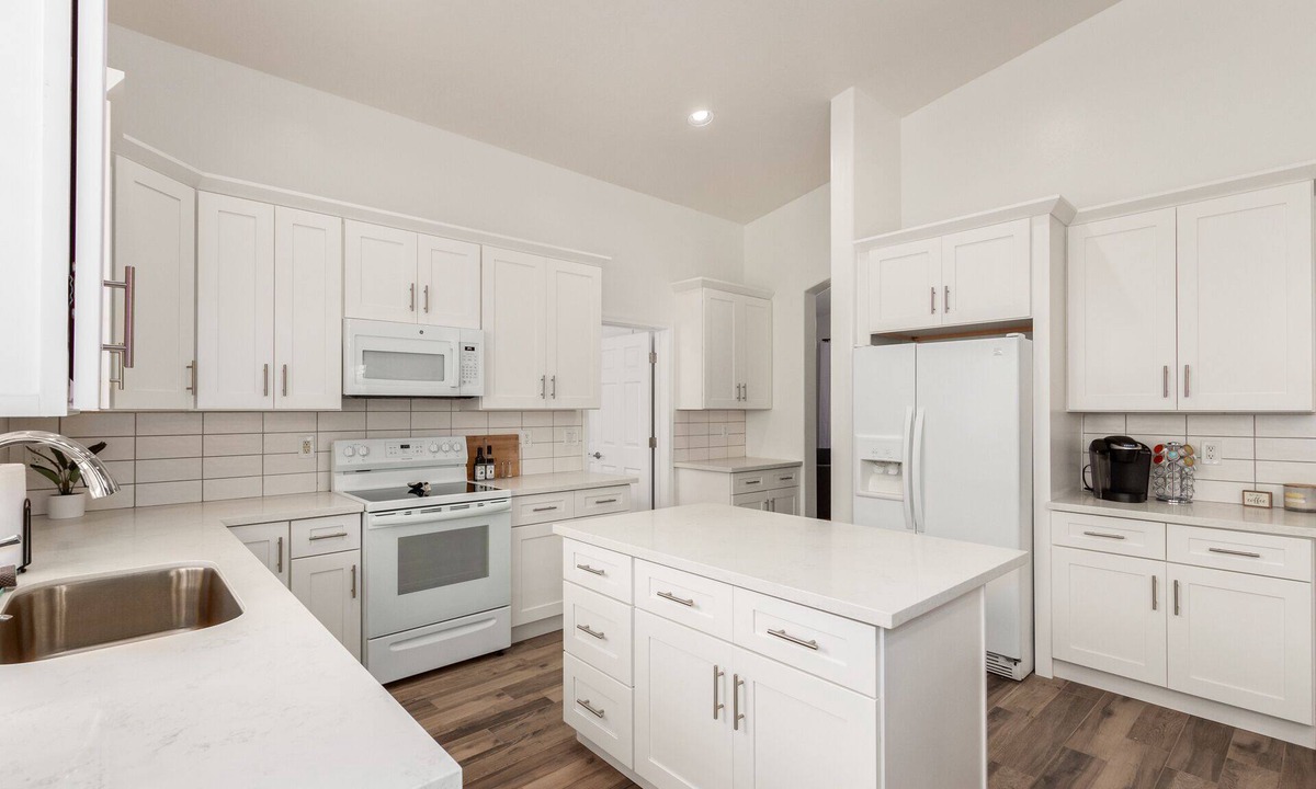 Chandler House | Beautiful Home in Gated Community