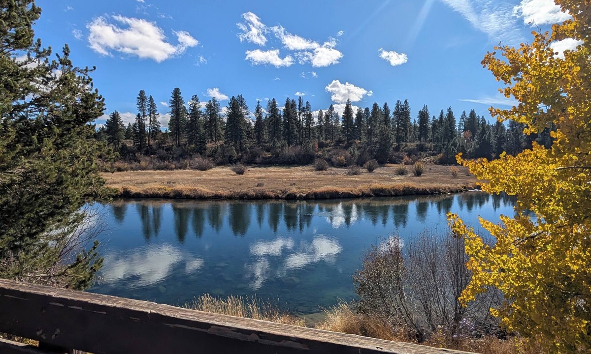 Chiloquin House | Beautiful rustic lodge on Williamson River. Only 30 miles to Crater Lake!