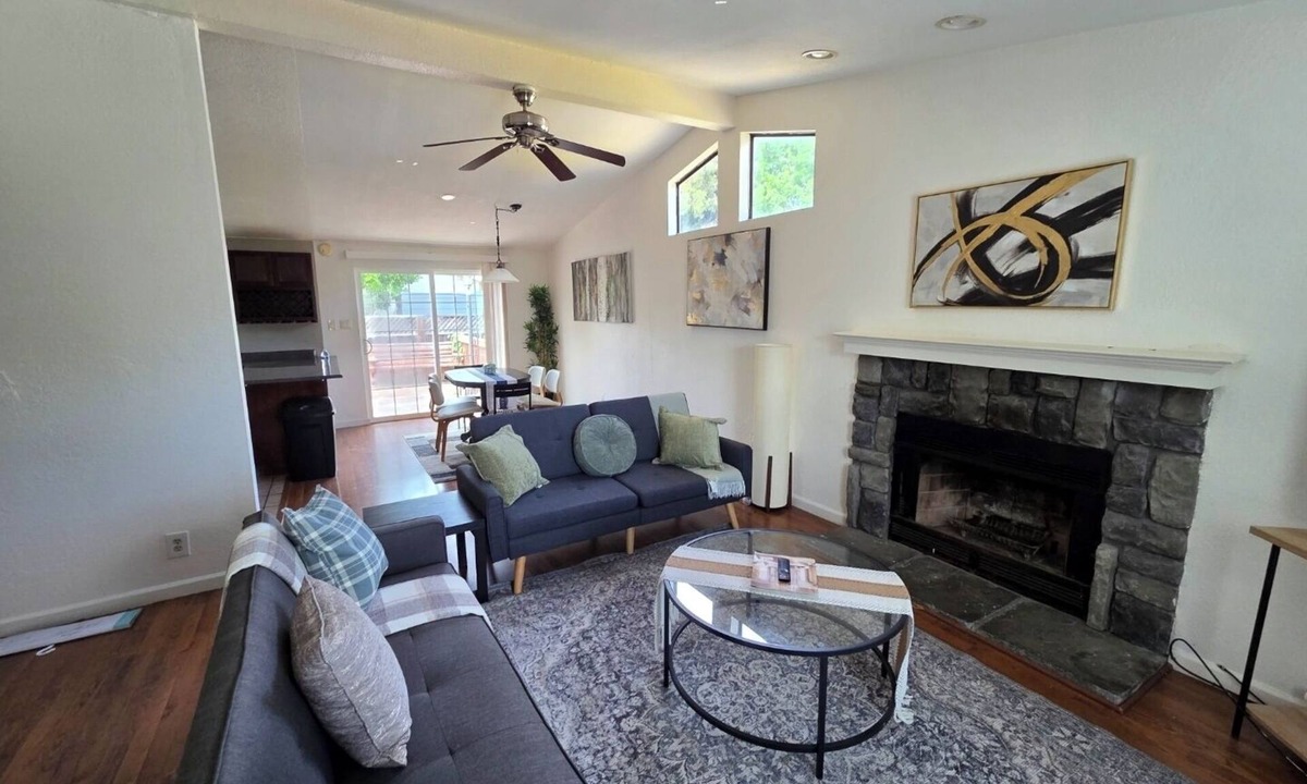 American Canyon House | Beautiful, spacious 3 bedroom Napa Adjacent hideaway. Pet and family friendly