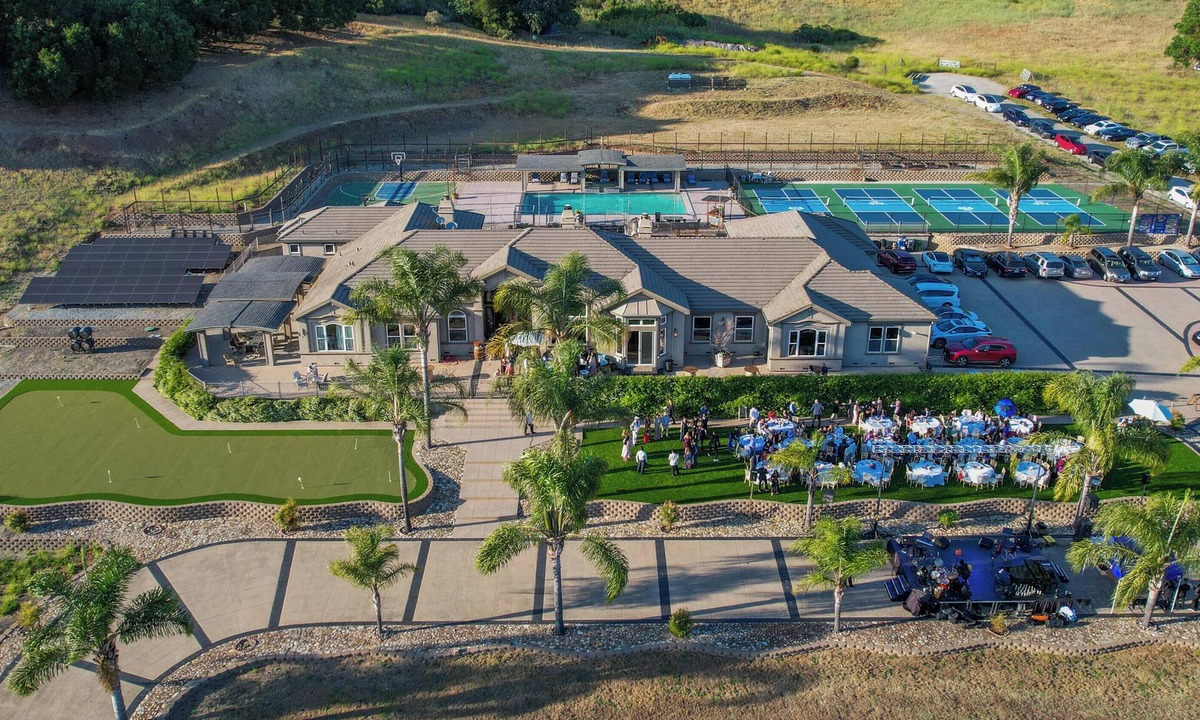 Gilroy Villa | Beautiful Tuscany Villa Sport and Entertainment