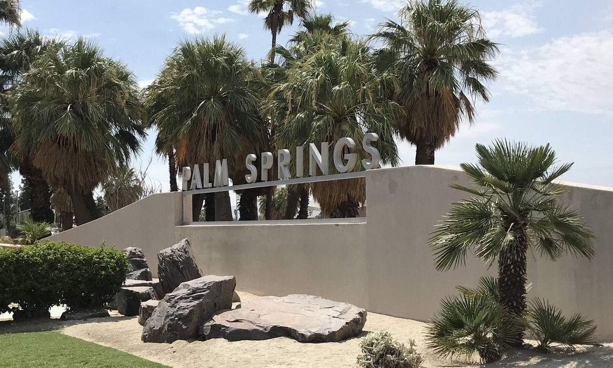 Palm Springs Condo | Beautiful Two Bedroom, Two Bath Condo With San Jacinto Mountain Views