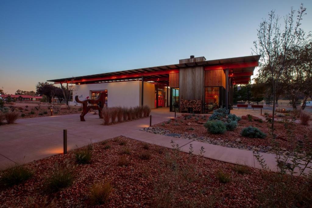 Kanab Hotel | Best Friends Roadhouse and Mercantile
