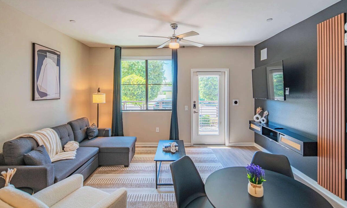 Orange Heights Apartment | Best Location | Pool, Gym, Parking, W/D & Dog Park