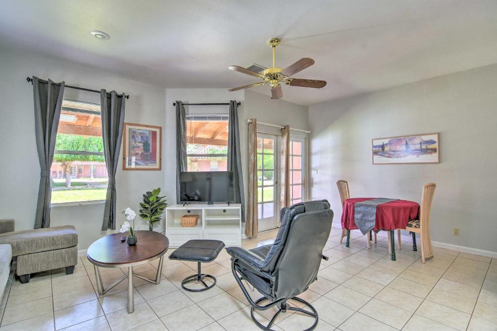 Eleven Mile Corner Apartment | 'Best Night's Sleep' Apt Near Skydive Arizona