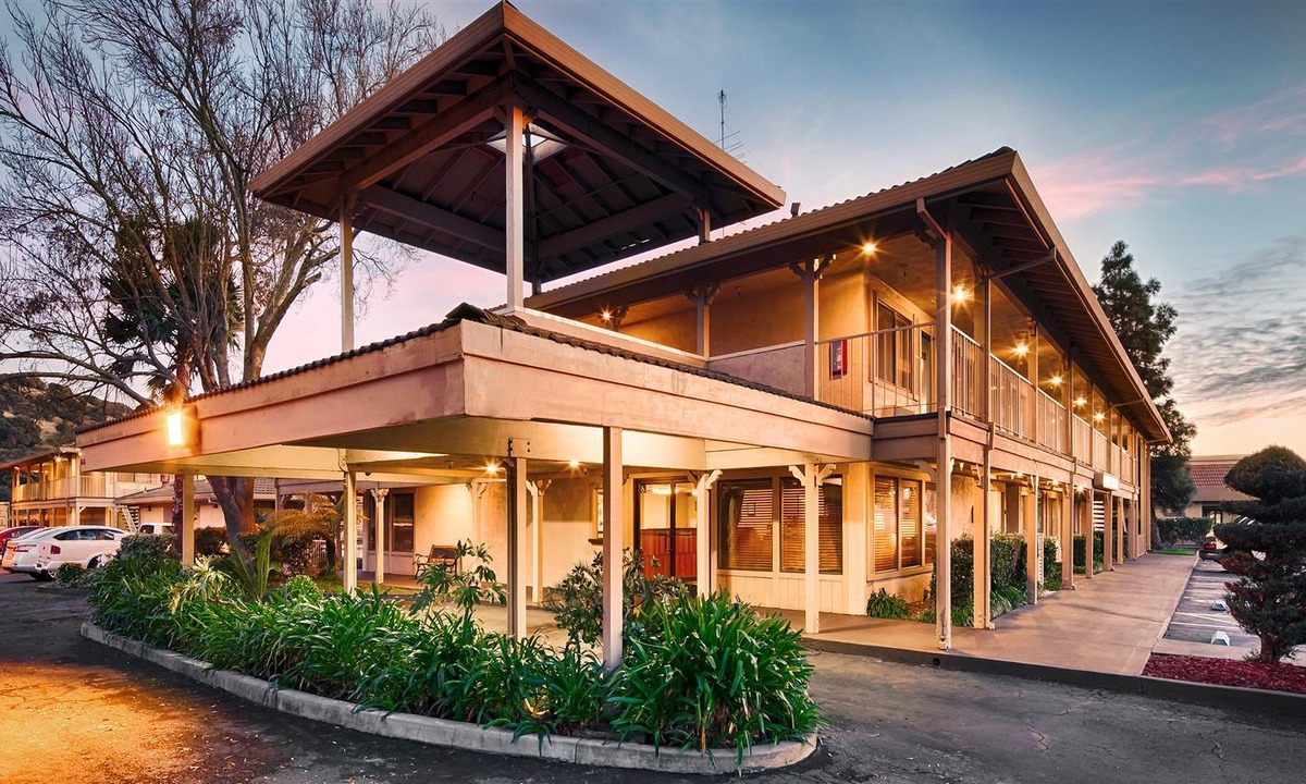 Fairfield Hotel | Best Western Cordelia Inn