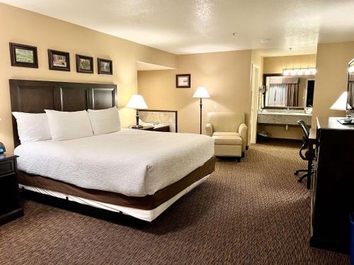Fortuna Hotel | Best Western Country Inn