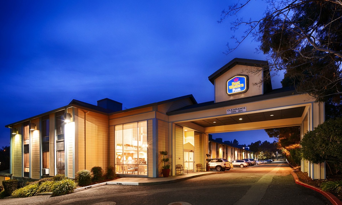 Benicia Hotel | Best Western Plus Heritage Inn