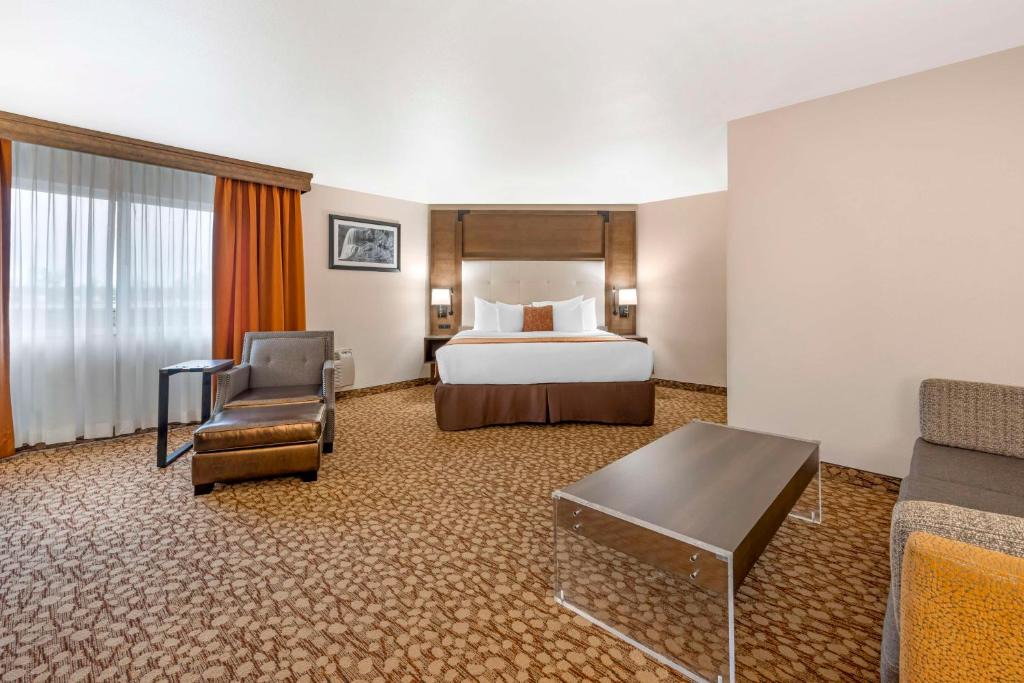 Southeast Salem Hotel | Best Western Plus Mill Creek Inn