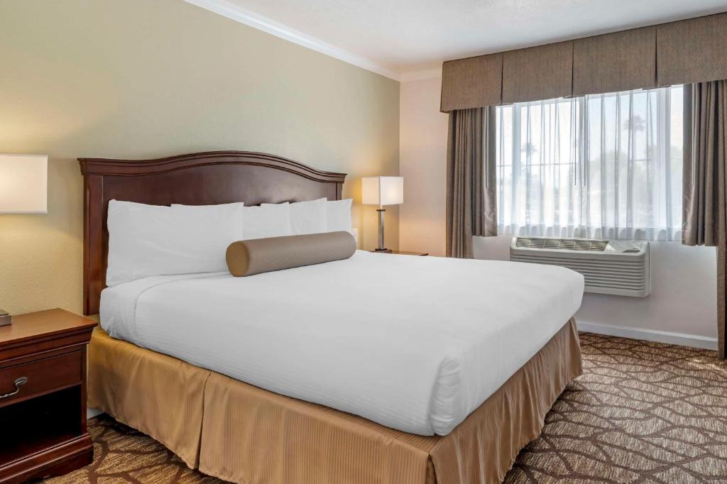 Salinas Hotel | Best Western Salinas Monterey
