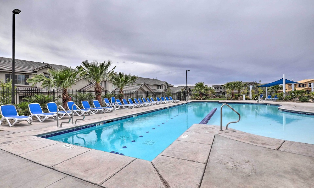 Sienna Hills House | 'Blue Sky Get-a-Way' Townhome w/Patio, Grill
