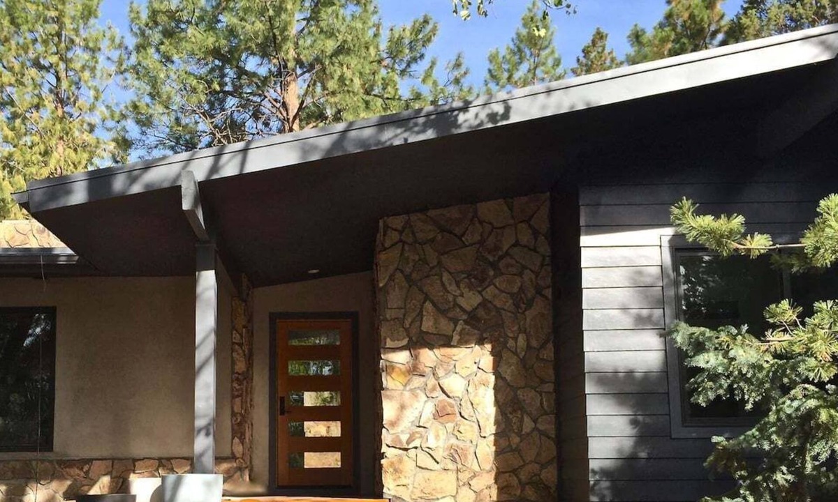 West Hills House | Bluebird Day - Stargazer: Spacious 4BR home in Bend with hot tub, perfect for family getaways!