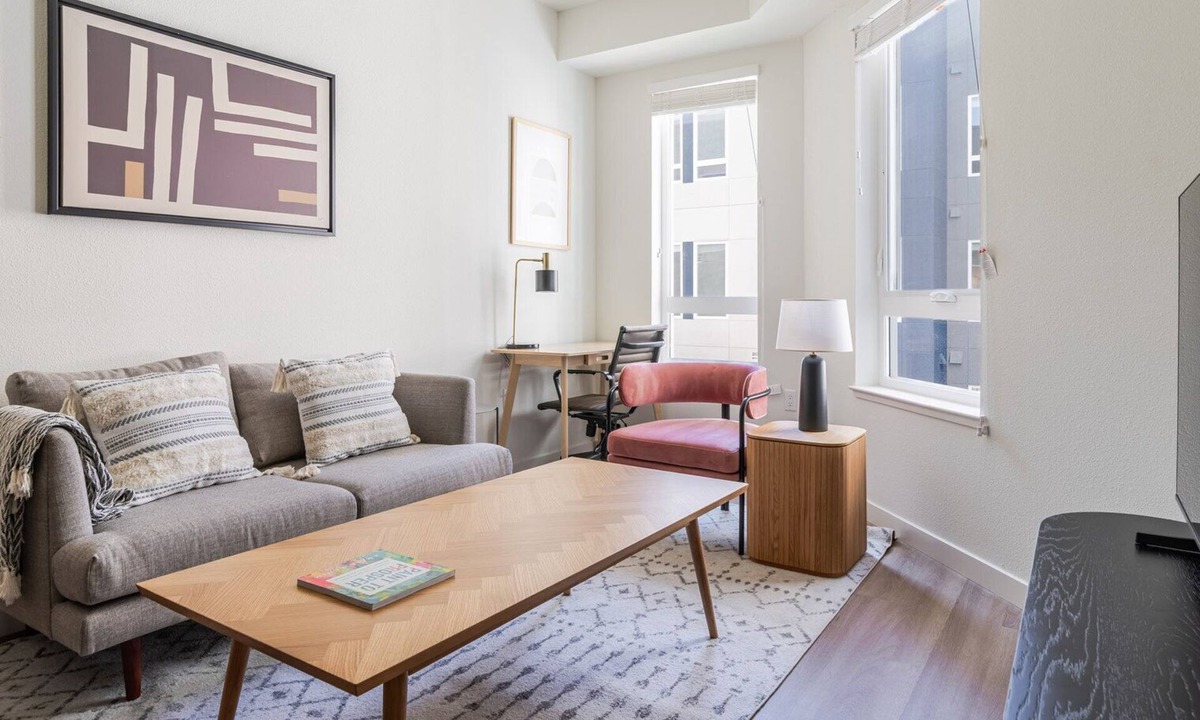 Old San Leandro Apartment | Blueground | Old San Leandro, fitness center, nr San Leandro Plaza