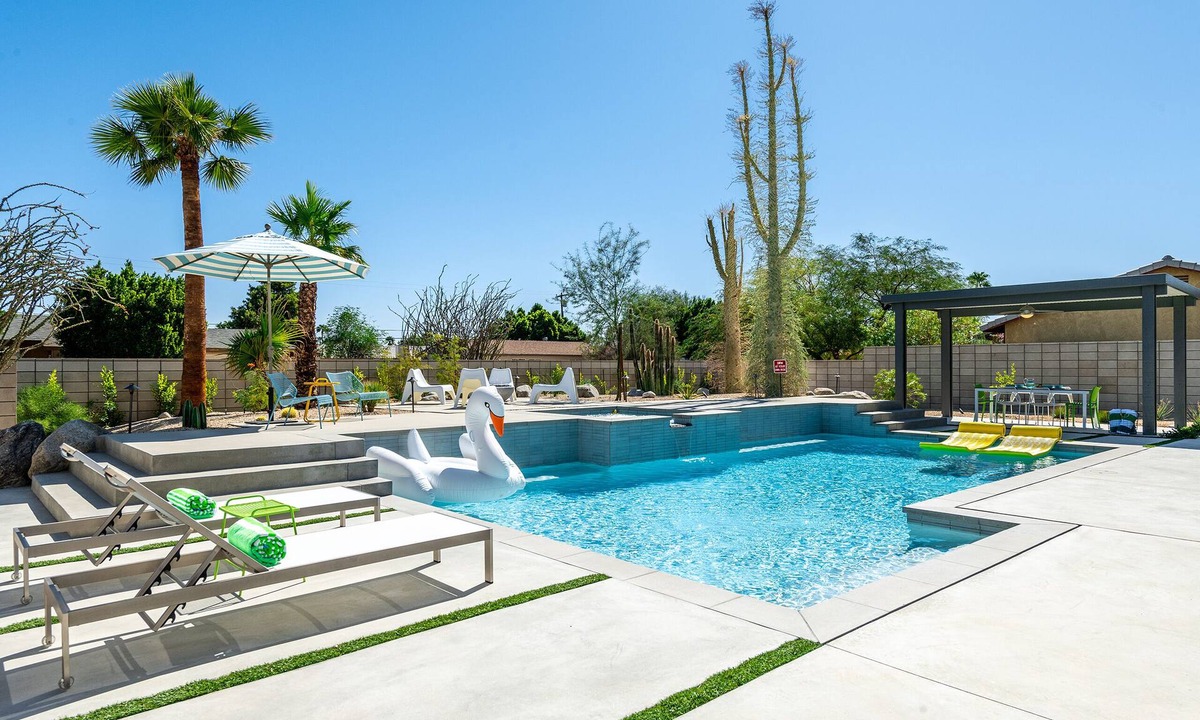 Desert Park Estates House | Boojum Ranch! Midcentury! 2 King Masters! Pool! Spa! FirePit! Mt Views!