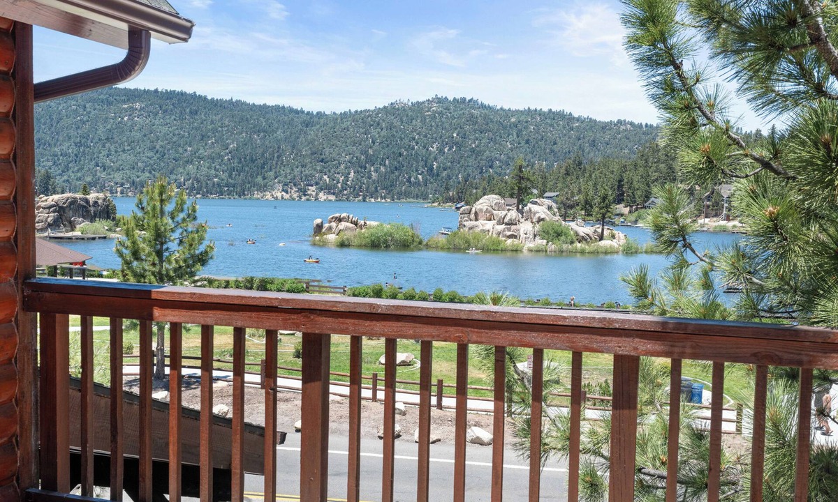 Boulder Bay Cabin | Boulder Bay Park Lakefront