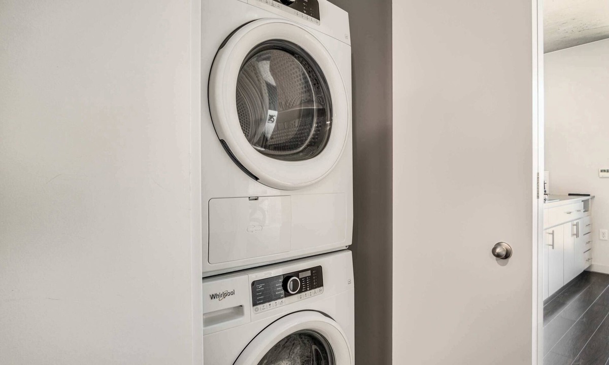 Downtown Phoenix Apartment | Boulevard Stays - Phoenix Convention Center