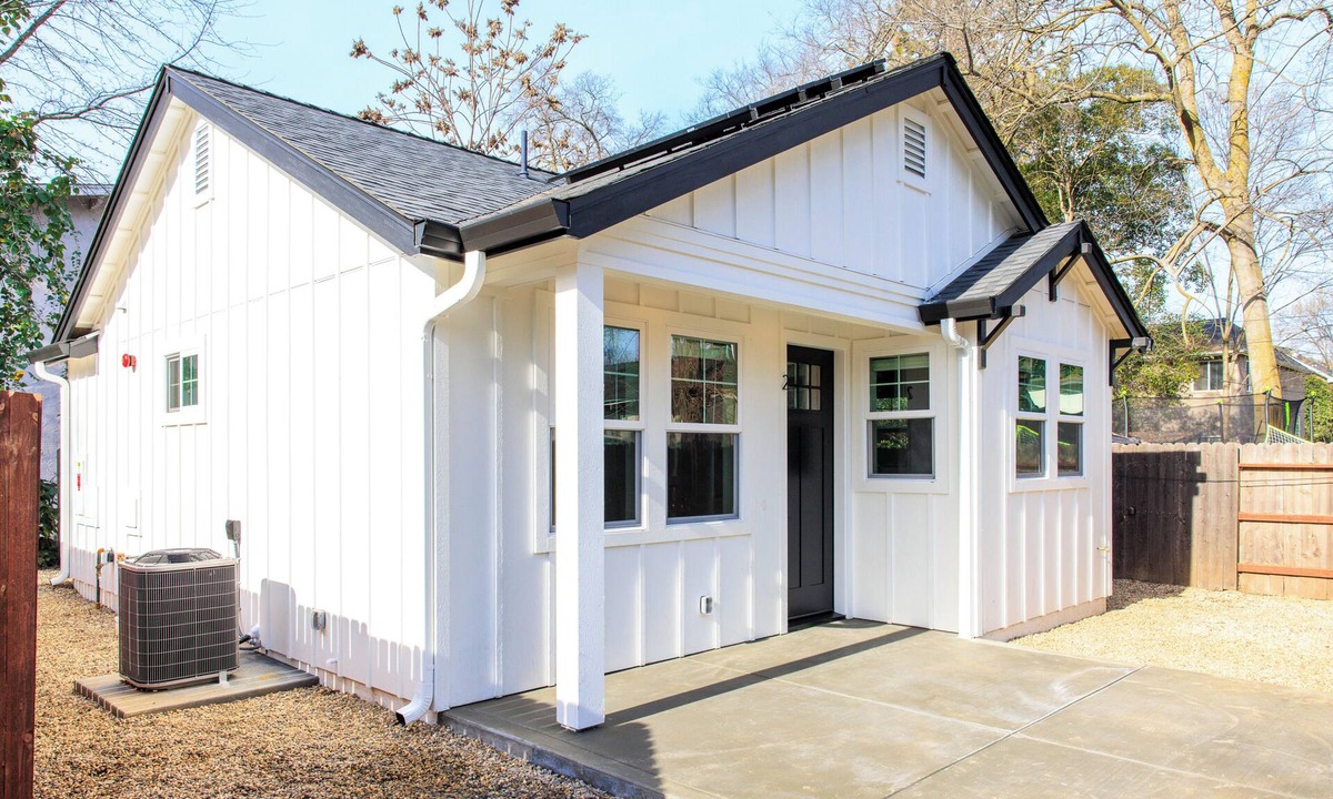 Chico House | Boutique Chico Stay Near CSU & Enloe, Walkable to Downtown Chico