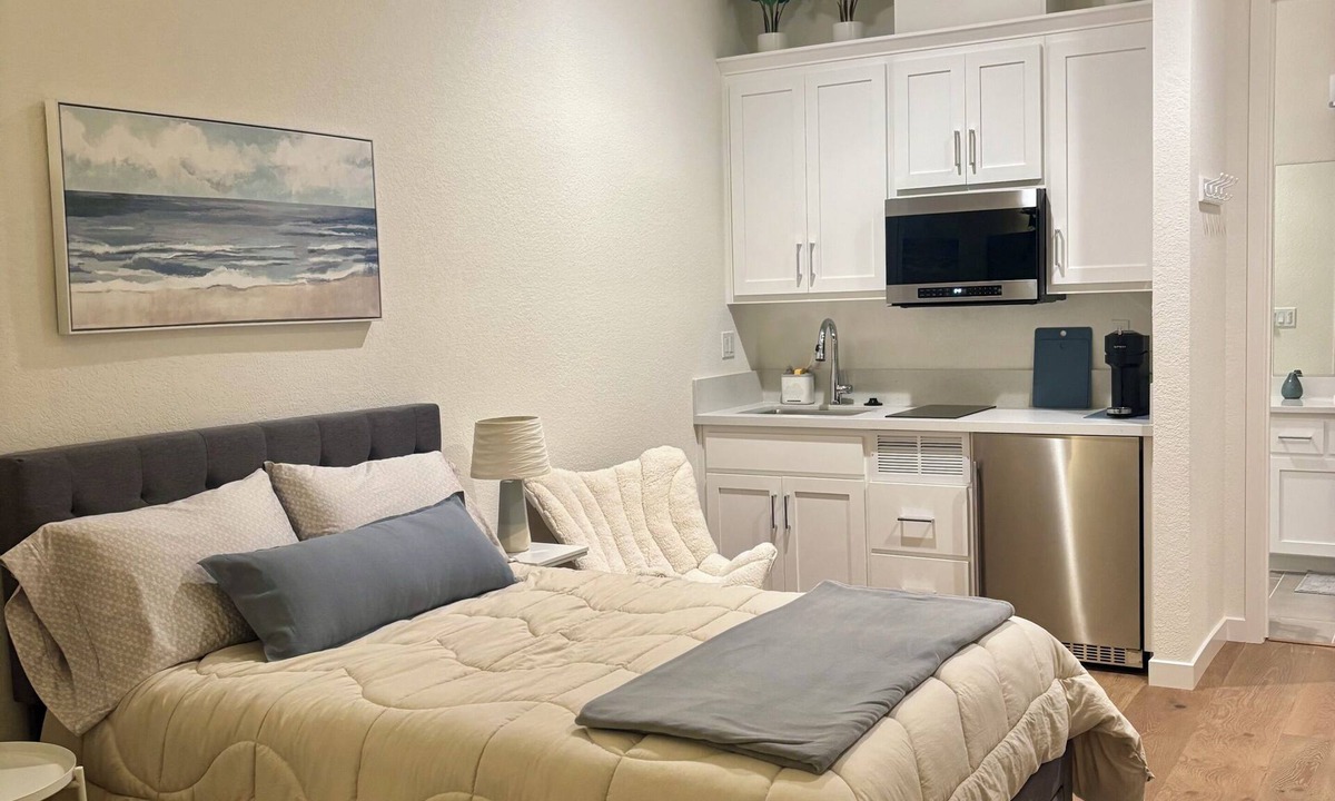 Petaluma Apartment | Brand new luxury studio in West Petaluma