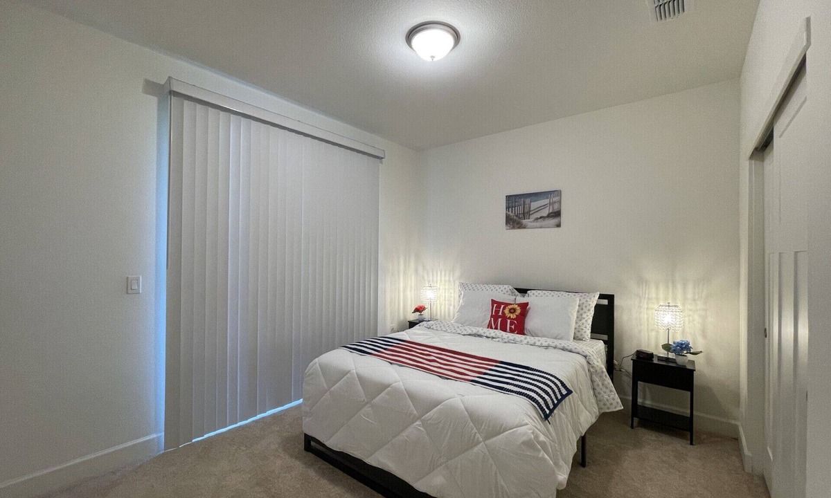 Sacramento House | Brand-new Modern 1 Bedroom Suite: Kitchenette, Separate Entrance, Great Location