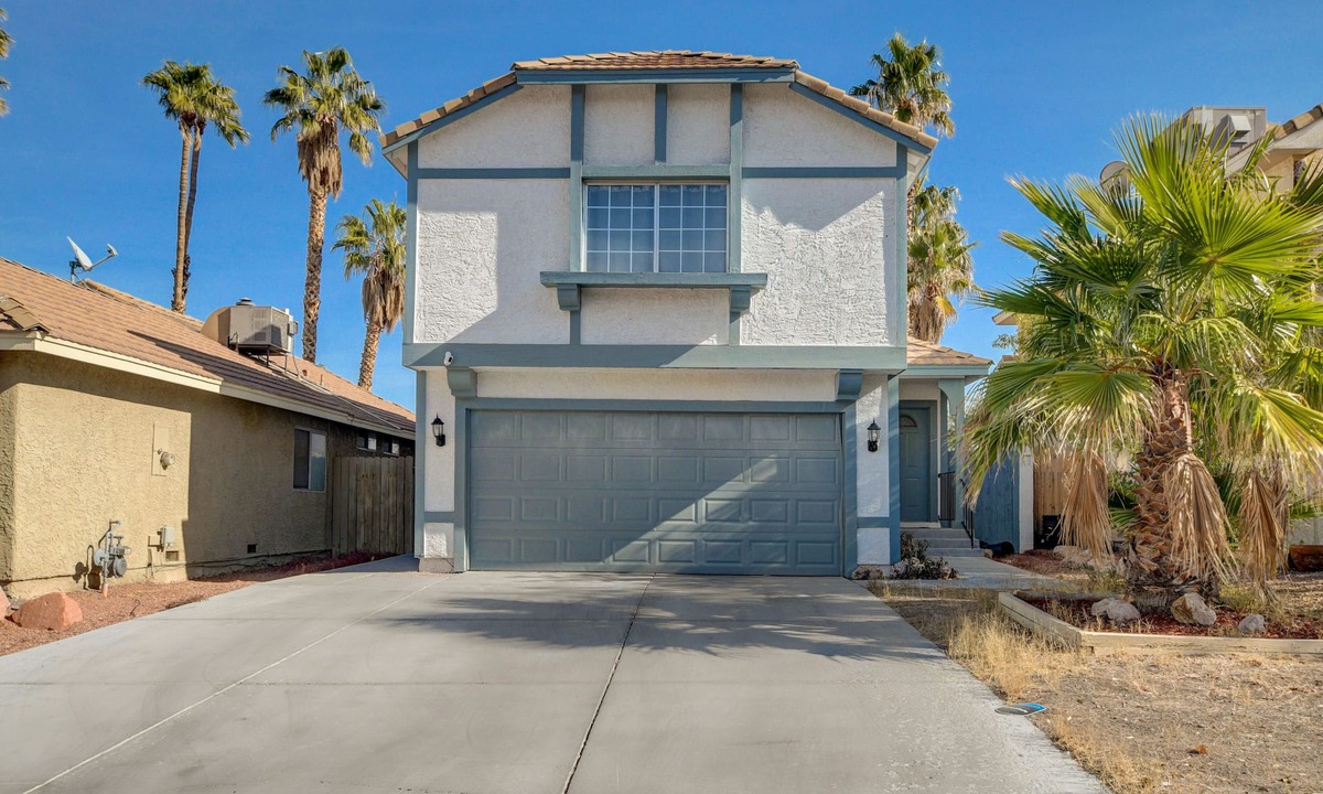 Paradise Valley House | Breathtaking 3 Br/2.5 Bath estate ONLY 1 Exit from the Las Vegas Strip &Airport