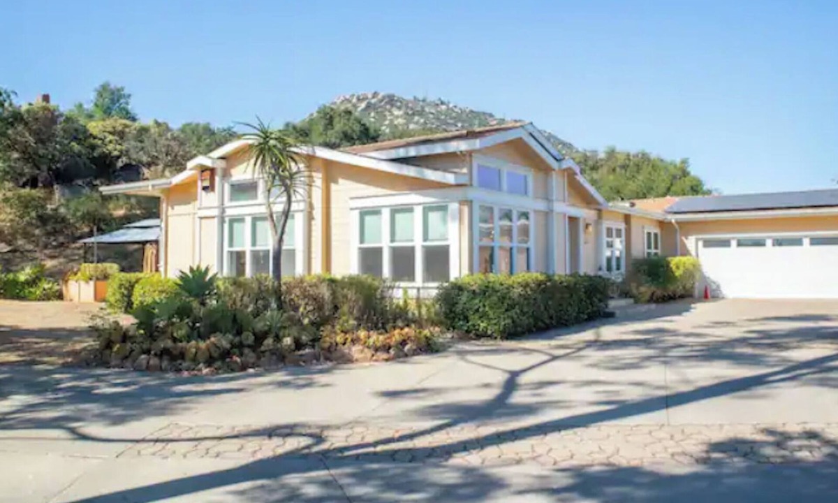 Ramona House | Breathtaking Mountain Retreat 4b house in Serene Nature