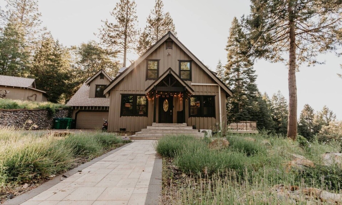Nevada City House | Breathtaking View & Hot Tub Nevada City