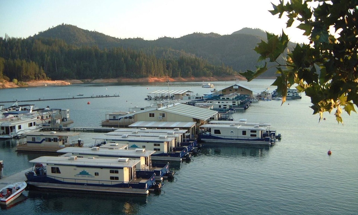 Redding Hotel | Bridge Bay Lodge at Shasta Lake
